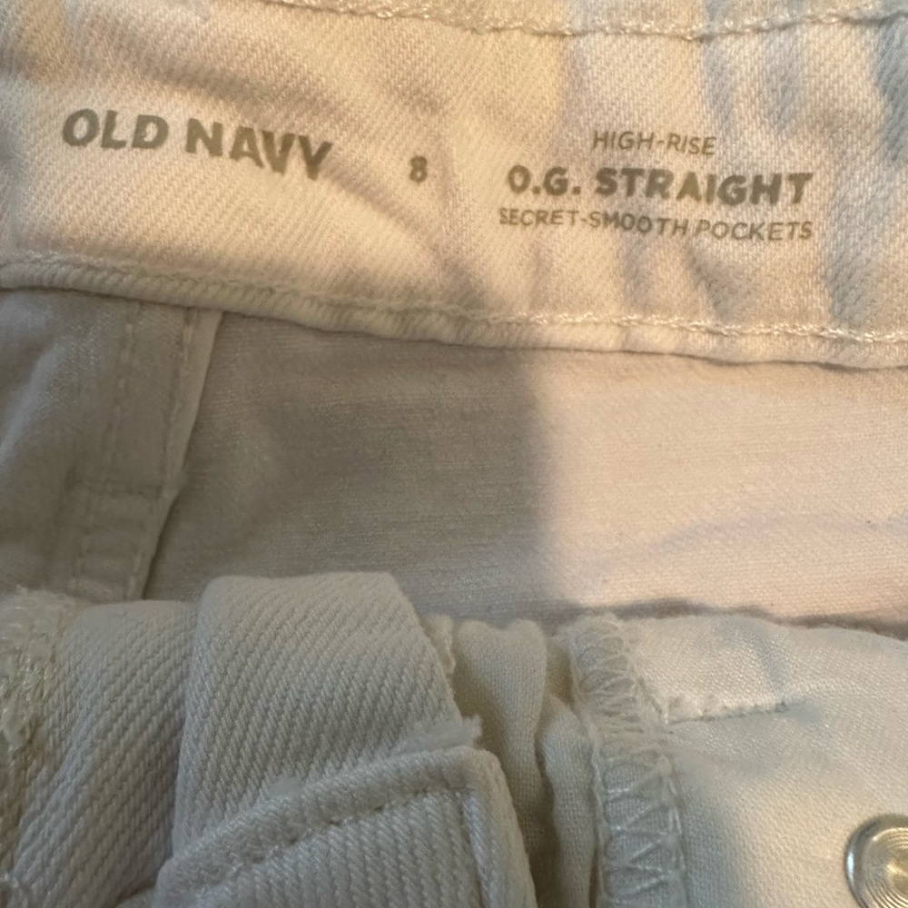 Old Navy White Denim High Rise Shorts - Picture 3 of 4